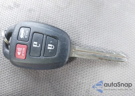 2017 Toyota Corolla Le z USA, uszkodzony, nr VIN 2T1BURHEXHC951485